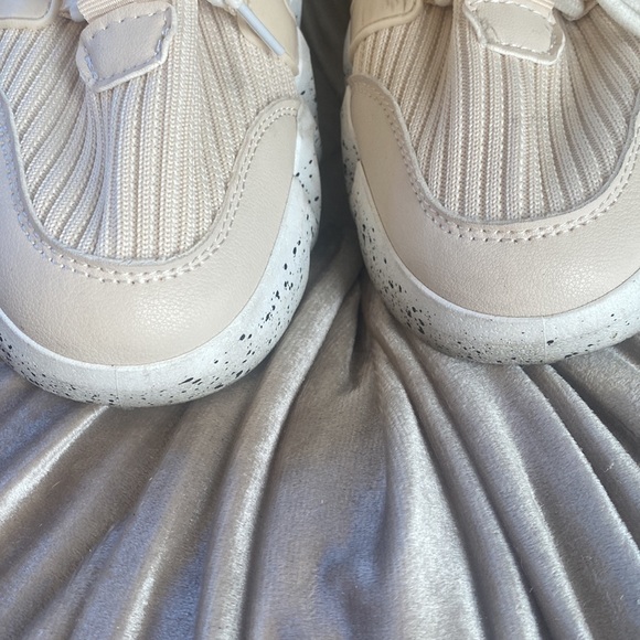 PONY pp2 Platform Moon ladies sneakers size 8 euc super Cute Pale Beigy color - Picture 3 of 4